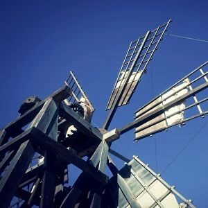 Windmill F008 / 2055