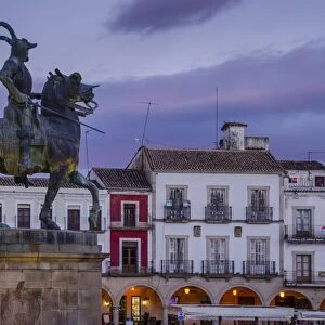 Francisco Pizarro statue in the Plaza Mayor, Trujillo, Caceres, Extremadura, Spain
