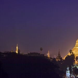 Golden stupa before sunrise, Shwedagon Pagoda, Rangoon (Yangon), Burma (Myanmar), Asia