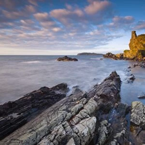 Lagavulin Bay, Dunyvaig (Dunyveg) Castle, Islay, Argyll and Bute, Scotland, United Kingdom, Europe