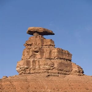 Mexican Hat Rock, near Mexican Hat, Utah, United States of America, North America