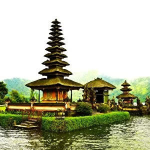 Pura Ulun Danu Temple, Lake Bratan, Bali, Indonesia, Southeast Asia, Asia