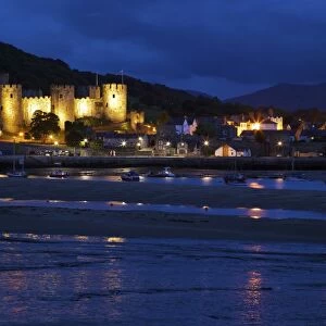 River Conwy estuary and medieval castle, UNESCO World Heritage Site, Gwynedd, North Wales, United Kingdom, Europe