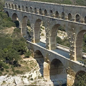Roman aqueduct, Pont du Gard, UNESCO World Heritage Site, Languedoc, France, Europe