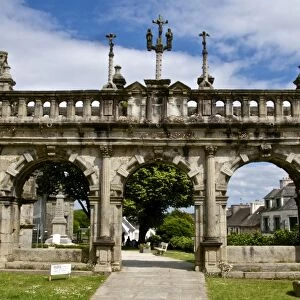 Triumphal Arch dating from 1588 ), Sizun parish enclosure, Finistere, Brittany, France, Europe