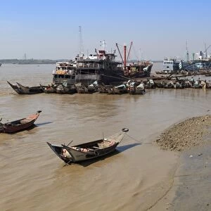 Yangon river front and ferries, Botataung area, Yangon (Rangoon), Yangon Region, Myanmar (Burma), Asia