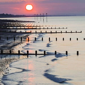 England, West Sussex, Bognor Regis, Sunrise over Bognor Regis Beach
