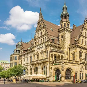 Manufactum department store (formerly Bremer Bank-Haus) at Domshof, Bremen, Germany