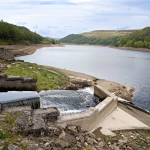 Low water level in reservoir, Derwent Reservoir, River Derwent, Derbyshire, England, september