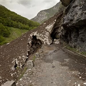 Mountain road blocked by snow and landslip, Val d Ossoue, near Gavarnie, French Pyrenees, Hautes-Pyrenees, France, June