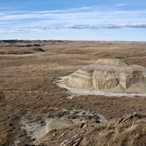 View of badlands in shortgrass prairie habitat, East Bloc, Grasslands N. P. Southern Saskatchewan, Canada, october