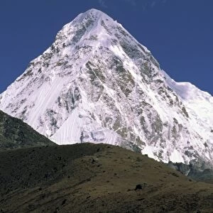 Asia, Nepal. Mt. Pumori