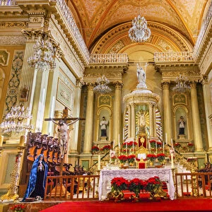 Our Lady of Guanajuato Basilica Altar Mary Statue Christmas Guanajuato, Mexico Basilica