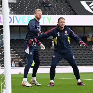 Arsenal's Aaron Ramsdale and Goalkeeping Coach Inaki Cana Prepare Before Fulham Match, Premier League 2022-23