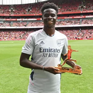 Arsenal's Bukayo Saka Receives Player of the Season Award before Arsenal vs Sevilla - Emirates Cup 2022