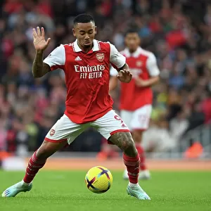 Gabriel Jesus in Action: Arsenal vs. Nottingham Forest (2022-23)