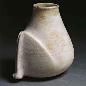 Alabaster vase, from Tell es-Sawwan