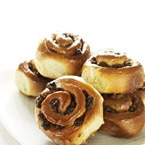 Chelsea buns on plate, close-up