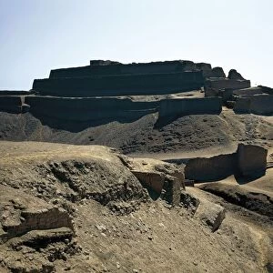 Peru, Paramonga (Fortaleza Valley), Pre-Inca archaeological site, Chimu civilization, Fortress