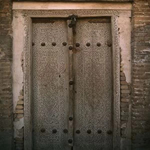Uzbekistan, Khiva, Itchan Kala, wooden door