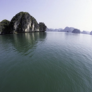 Ha Long Bay, karst formations, Gulf of Tonkin