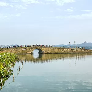 Scenic view of the Broken Bridges on the West Lake, Hangzhou