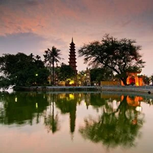 Tran Quoc pagoda in sunset