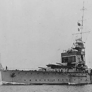HMS Dauntless was a Danae-class light cruiser. 5 January 1927