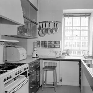 London: Kitchen of Mrs Gretel Beer, of 3, South Square Grays Inn. 23 April 1959