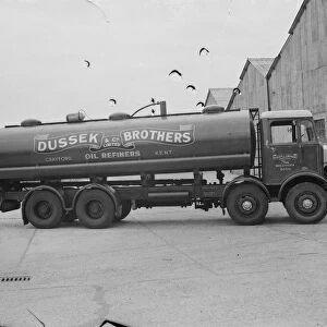 A tank truck belonging to Dussex Brothers & Co Ltd, the oil refiners based in Crayford