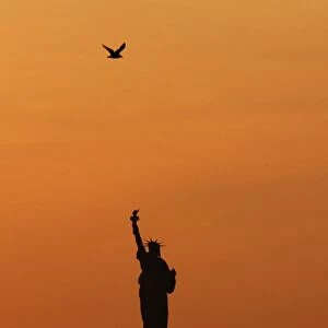Us-Statue of Liberty-Sunset