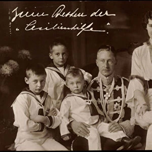 Ak Crown Prince William with Crown Princess Cecilie and Sons, NPG, Welfare (b / w photo)