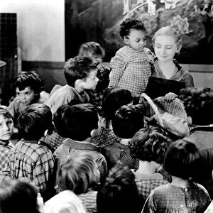 La Maternelle, directed and written by Jean Benoit-Levy and Marie Epstein, 1933 (film still)