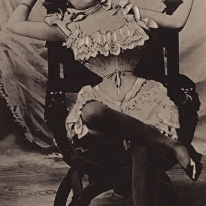 London: Actress of 1900 (b / w photo)
