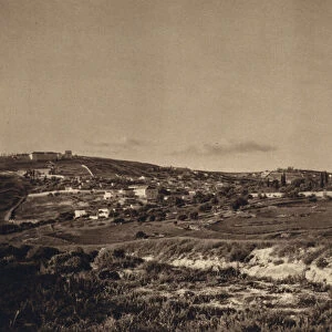 Nazareth (b / w photo)