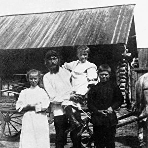 Rasputin and his family at Pokrovskoe (b / w photo)