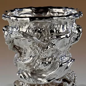 Rocaille style silver bottle bucket (1727 - 1728) by Thomas Germain (1673-1748), 1727
