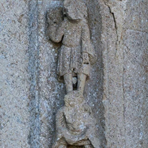 Sculpted detail. Basilica of Saint Madeleine, Vezelay, 1120-1150 (photography)