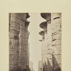 Karnak Avenue centrale de la salle hypostyle