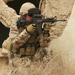 A German Army soldier armed with a M4 carbine