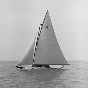 The 6 Metre sailing yacht Neerlandia VI (L63), 1913. Creator: Kirk & Sons of Cowes