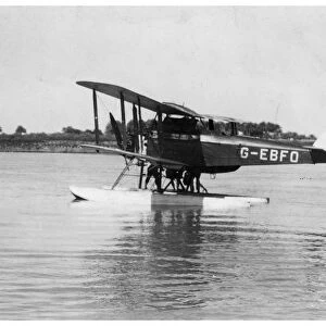 Alan Cobhams De Havilland DH50 landing on the Tigris, Iraq, 1926