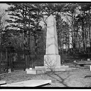 Monticello - Thomas Jefferson's grave, between 1914 and 1918. Creator: Harris & Ewing. Monticello - Thomas Jefferson's grave, between 1914 and 1918. Creator: Harris & Ewing