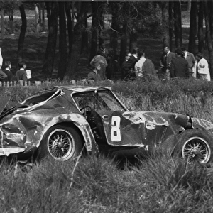1961 Le Mans Test Weekend: Fernand Tavano / Mike Parkes / Jo Schlesser, crashed on Sunday by Schlesser