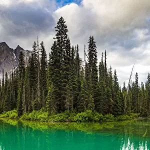 Emerald Lake and the Natural Bridge, Yoho National Park, British Columbia, Canada