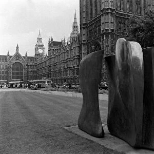 Art Sculpture by Henry Moore a bronze statue is presented to the nation