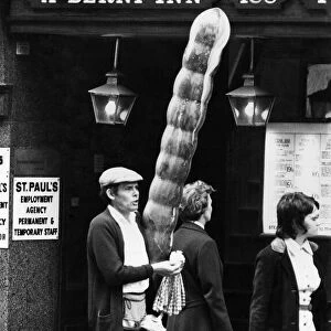 Balloon sellers in Oxford Street, London, September 1970 P004772