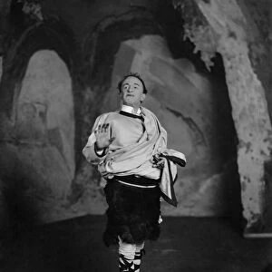 Claudio Wallis as Mr. Seo Mozart in the play "Prehistoric ". March 1911 P000306
