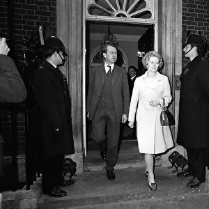 DH - Margaret Thatcher Dec 1970 Leaing 10 Downing Street after cabinet Meeting