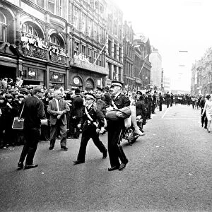 Northern Premier of "A Hard Days Night". Fans line up along the streets in